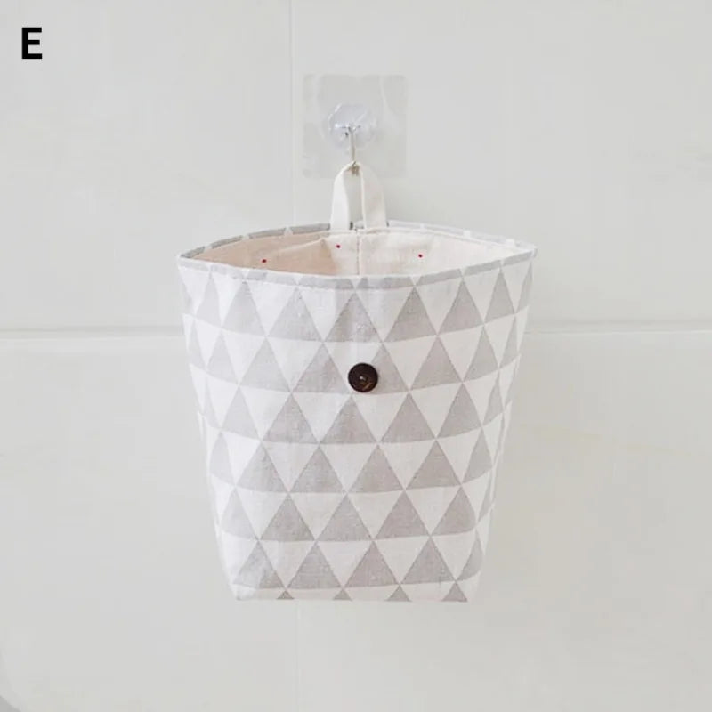 paniers rangement modernes motifs géométriques couleurs vives clips adhésifs boutons poignées organisateur maison