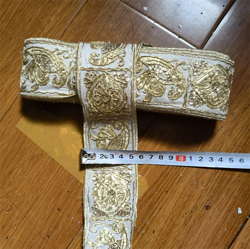 ruban dentelle brodé adhésif motif floral noir or couture mariage décoration couture