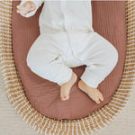 matelas bébé ovale texturé gaufré couverture drap béton arc ciel naturel minimaliste