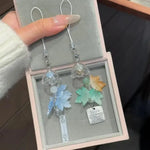 boucles d'oreilles fleurs pompons peluche plaque métallique gravée chic romantique transparent vert bleu orange