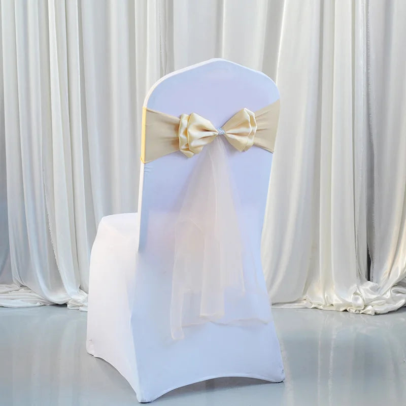 décoration chaise mariage sash papillon tulle organza couleur variée événementiel festive reception simple