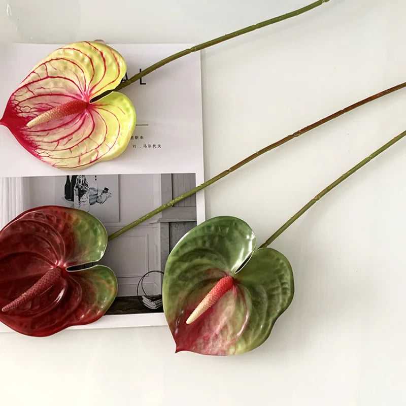 fleurs artificielles anthurium rouge vert rose blanches décoration moderne mariage intérieur decoration capitule plastique