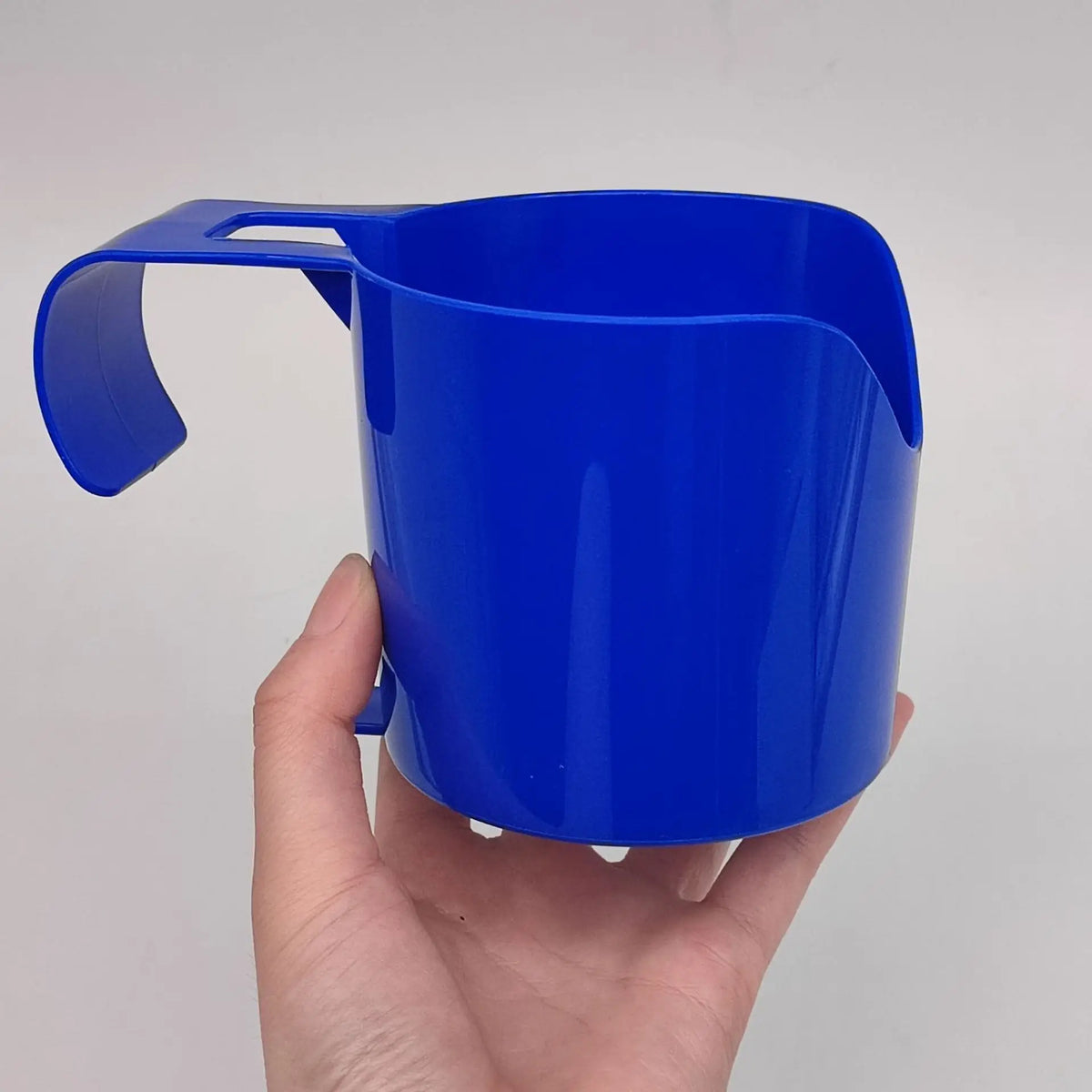 organisateur piscine bleu noir rose compartiments boissons clips fixation moderne rangement