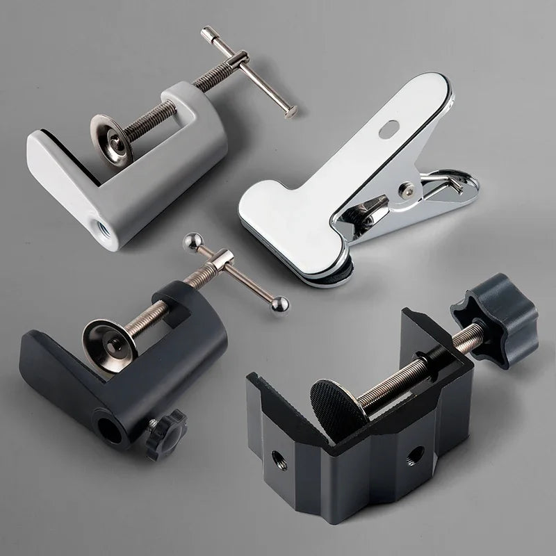 pinces modernes matériaux fer plastique finition chrome noir blanche vis serrage