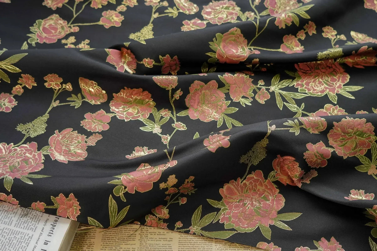 tissu polyester floral brodé pivoines élégant noir rose doré classique couture 150cm