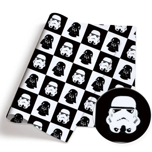 papier cadeau star wars motif stormtrooper darth vader r2d2 noir rouge gris or