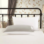taies d'oreiller soie 100% gris clair texture lisse moderne respectueux environnement simple