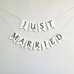 guirlande decorative juste married blanc noir decoration mariage banniere triangulaire lettres imprimées rustic vintage
