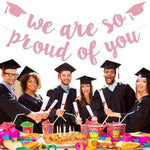 guirlande décorative graduation rose pailleté or pailleté lettres calligraphiées chapeaux diplômés paillettes apparentes festivité