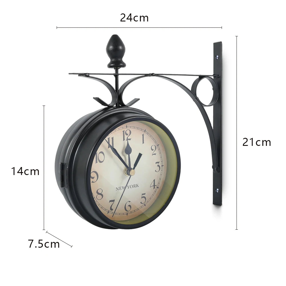 Horloge murale double face design antique