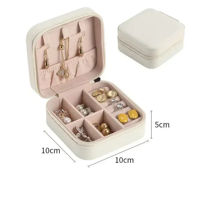 boîte bijoux velours beige cuir rose bleu marine moderne chic portable rangement bijoux
