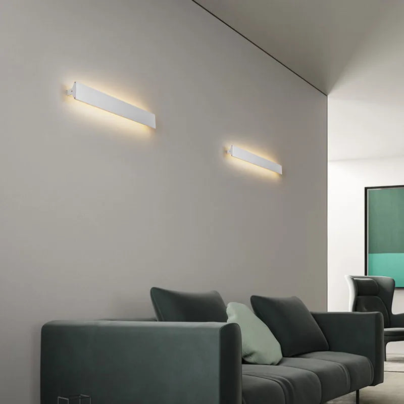 lampe murale moderne led marron clair noir blanc vis fixe minimalisteflux lumineux variable