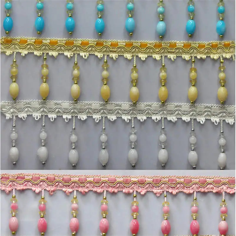 ruban décoratif pendantes bordure dentelée bleu blanc jaune rose vert marron orange violet élégant