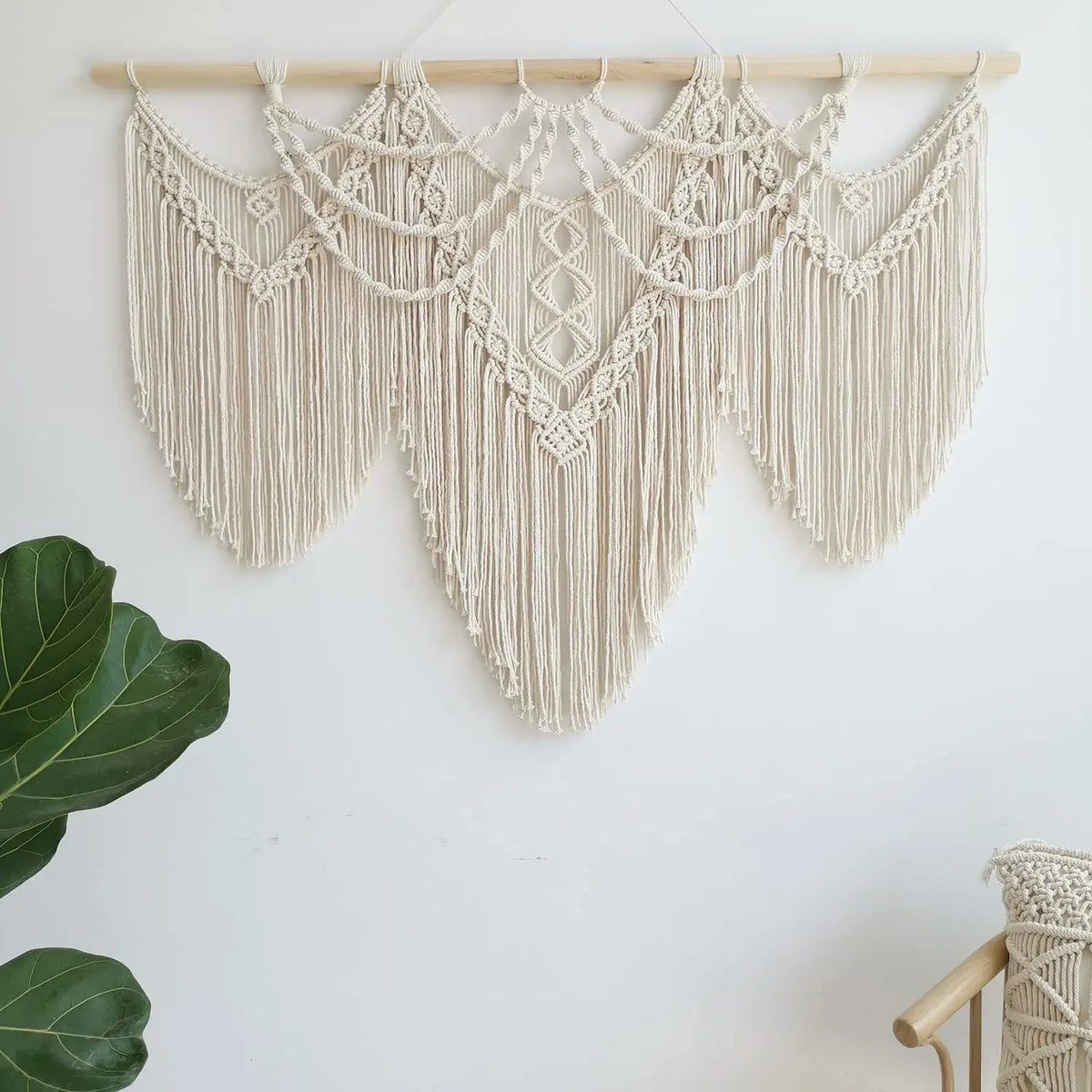 tapisserie macramé bohème franges géométriques beige clair mur décoration artisanal coton lavage main