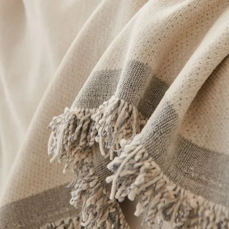 couverture canapé moderne motif géométrique beige gris oreiller décoratif