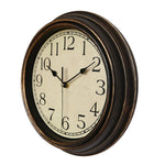 horloge murale classique fond blanc cadres marron aiguilles noires européen vintage sans tic tac