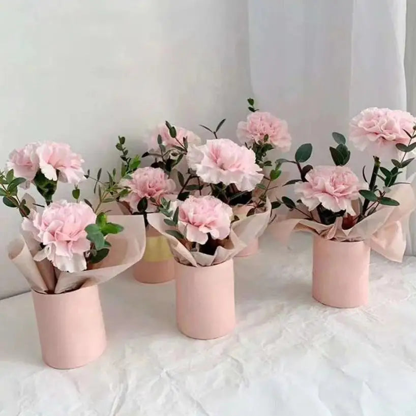 boîte décoration fleurs artificielles bouquet rose clair rose foncé blanc moderne minimaliste