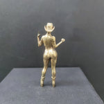 figurine western cowgirl dorée chapeau bottes décoration collection miniature artisanal bronzé