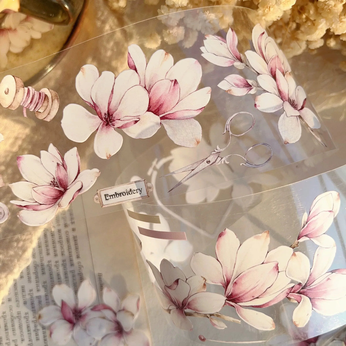 ruban decoratif vintage fleurs magnolia broderie blanc rose beige adhesif scrapbooking bricolage fabrication cartes