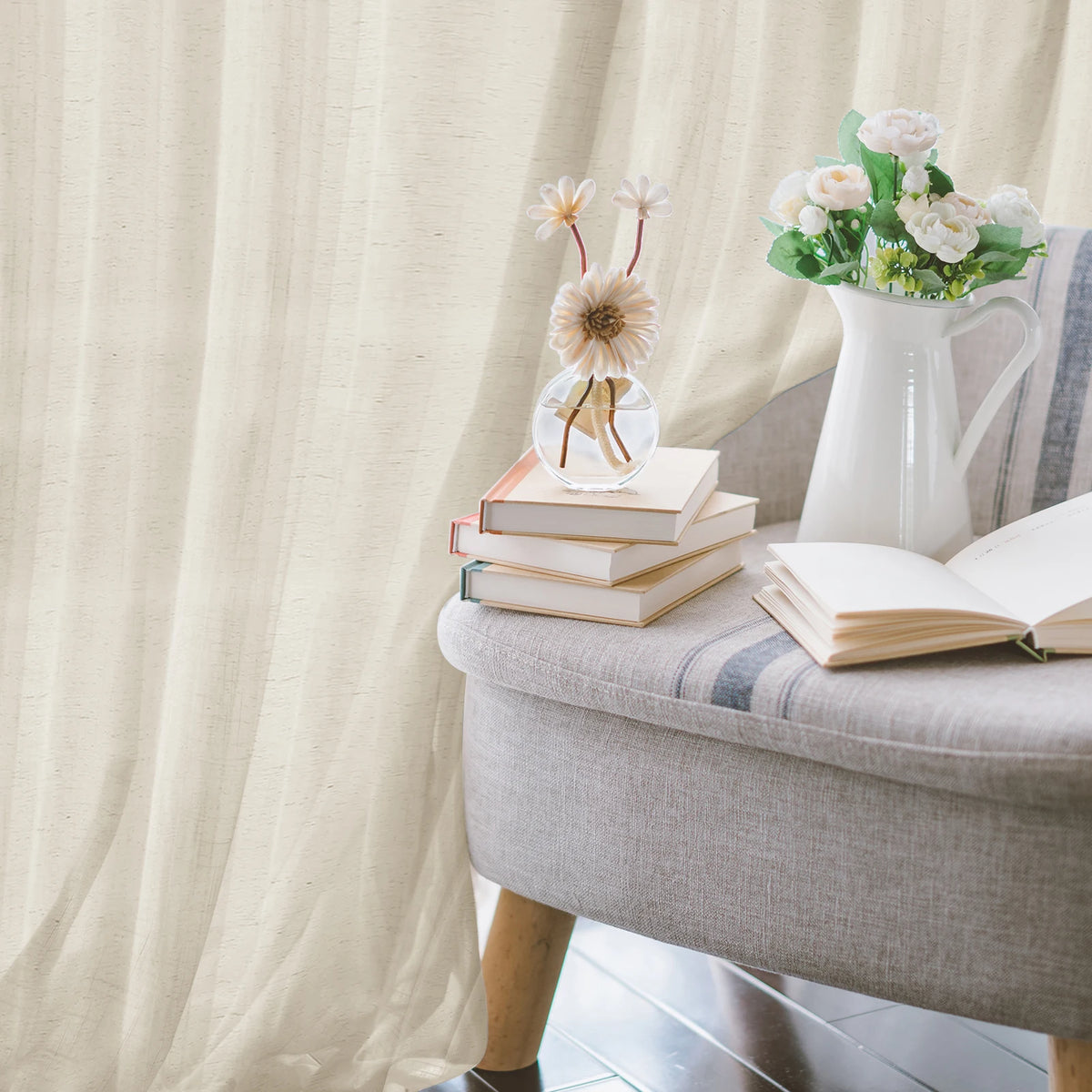 rideaux lin blanc cassé voile semi transparent boho tringle intégrée décoration intérieure neutre lumineuse