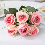 bouquet roses artificielles soie rouge blanc vert decoration mariage anniversaire intérieur classique romantique