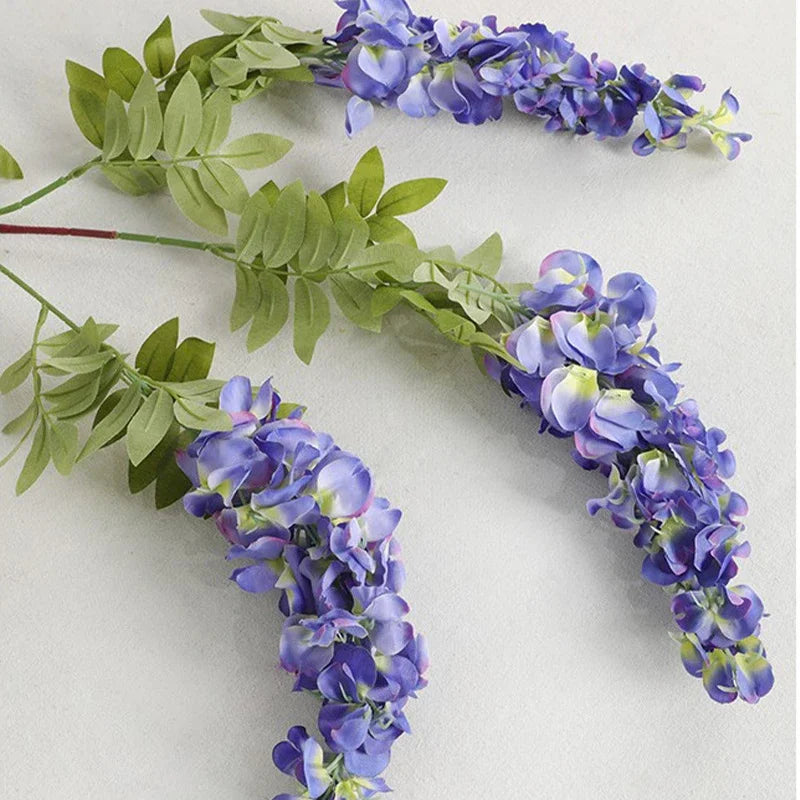 décoration intérieure guirlande fleurs artificielles bleu blanc rose vert naturel
