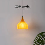 suspension lumineuse moderne plissée jaune blanc argenté câble métallique salon restaurant chambre principale