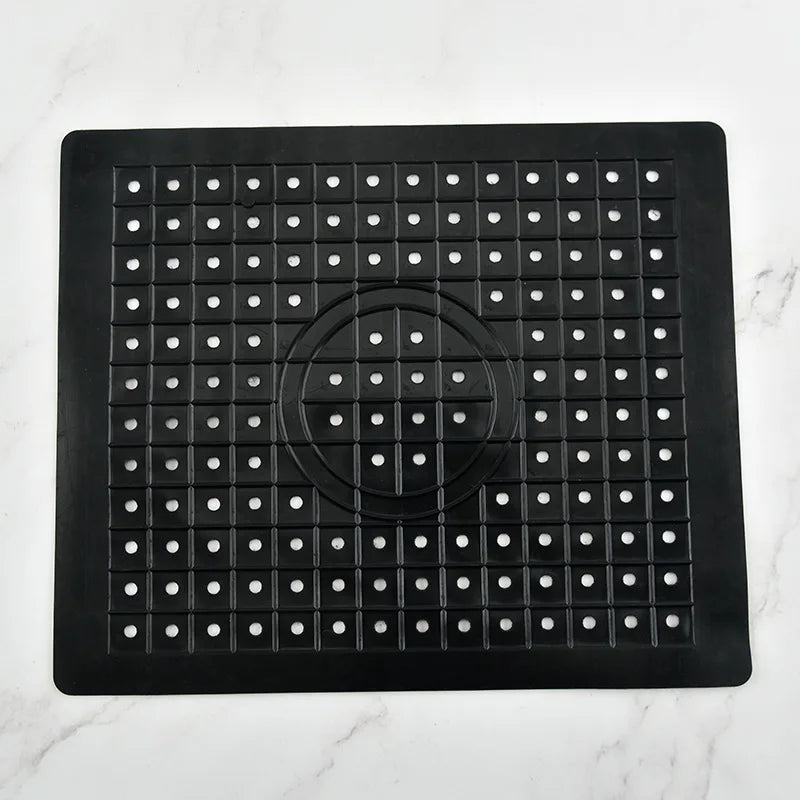 tapis lavabo silicone perforé moderne noir blanc pratique évier drainage rapide antidérapant