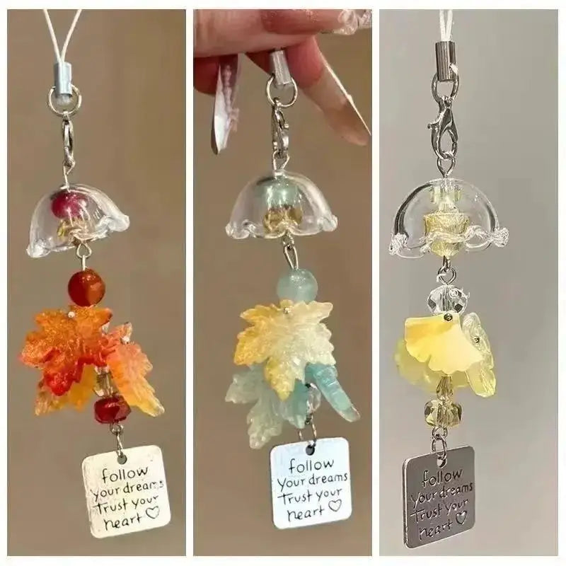 boucles d'oreilles fleurs pompons peluche plaque métallique gravée chic romantique transparent vert bleu orange