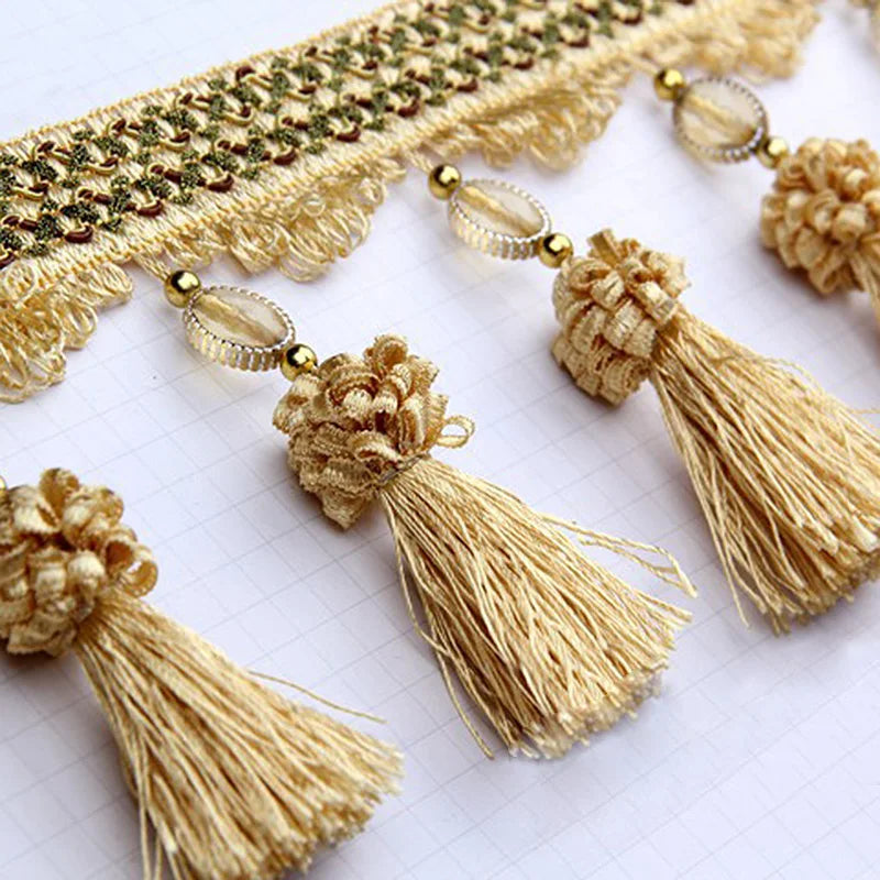 ruban décoratif pompons broderie fine beige rouge bleu marron vert élégantintérieur decoration accessoires