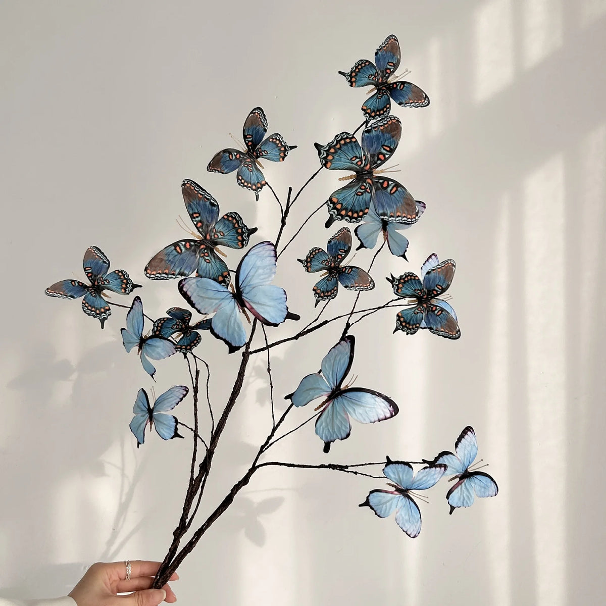 décoration intérieure branche artificielle papillons bleu violet branches naturelles maison mariage anniversaire