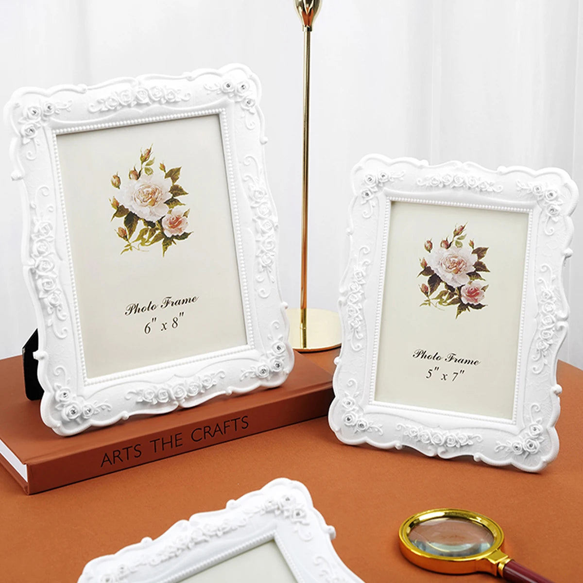 cadre photo décoratif classique floral roses blanc sculpté baroque vintage