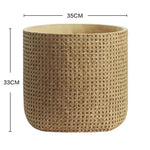 Pot plante tissé marron clair moderne rustique plante verte graines noires serviette blanche