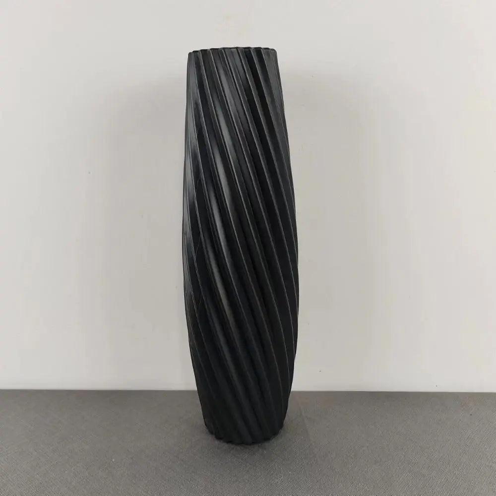 vases modernes plastique rayures diagonales blanc noir rouge vert gris