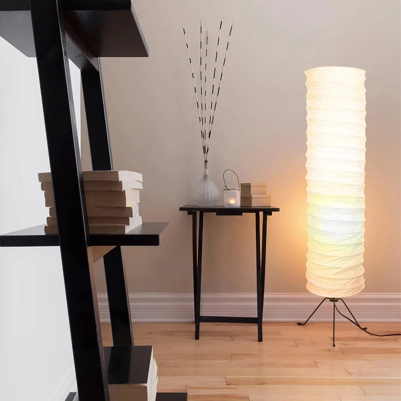lampe sol moderne abat jour blanc rayures horizontales opacité base noire câble électrique 22cm