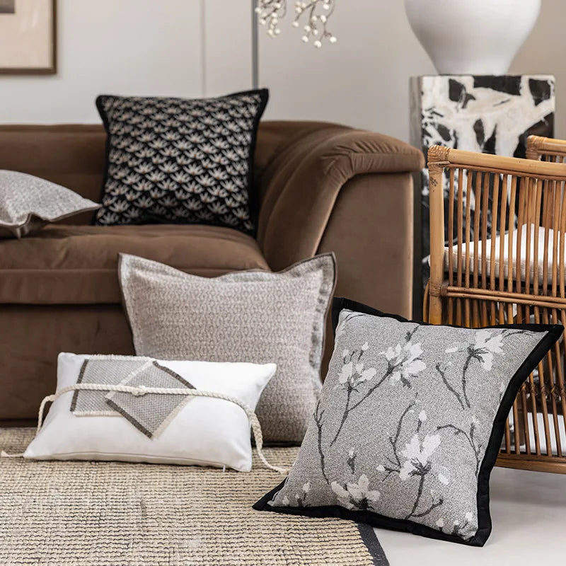 coussin deco gris noir blanc motif floral texture tissée contemporain adhésif maison voiture commercial