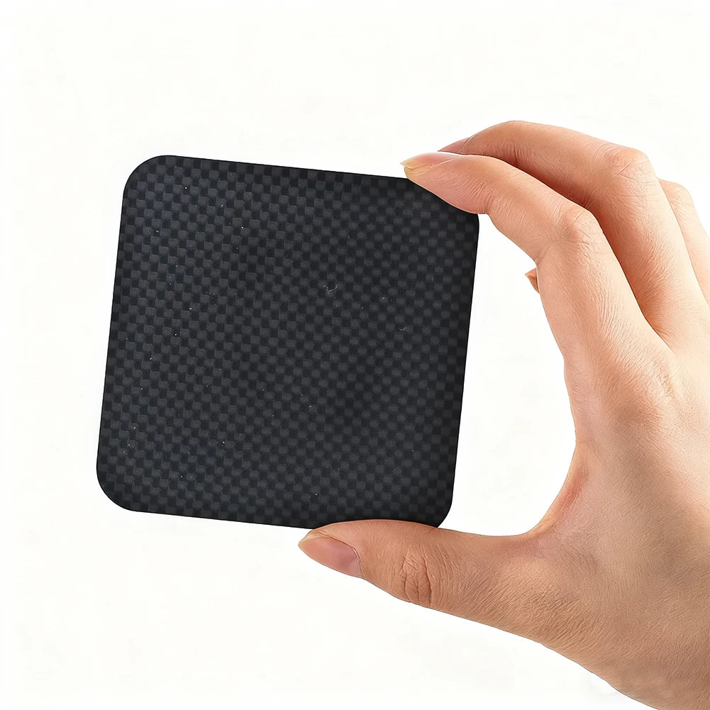 tapis anti dérapant protection souris fibre carbone noir moderne adhésif 8cm 8cm