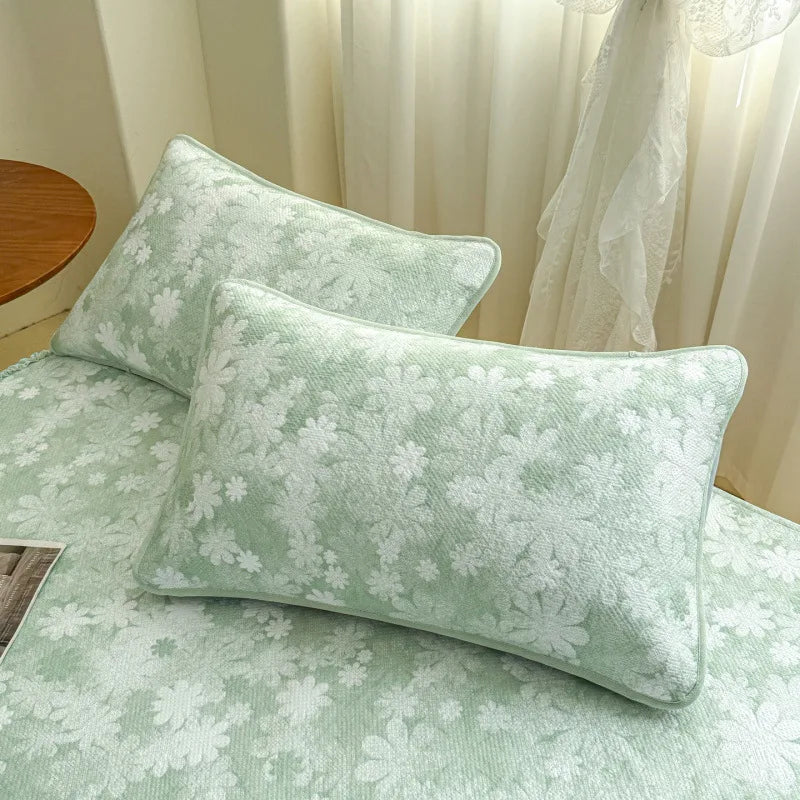 taies d'oreiller jacquard bleu clair fleurs blanches respirantes été douces 48x74cm modernes