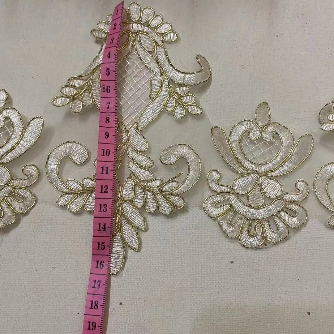 ruban décoratif floral brodé blanc doré largeur 15cm opacité classique baroque mariage