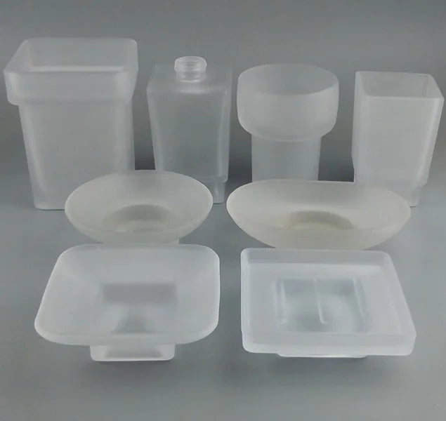 assiettes bol blanc cuivre chrome moderne sans motif opacité fixations invisible