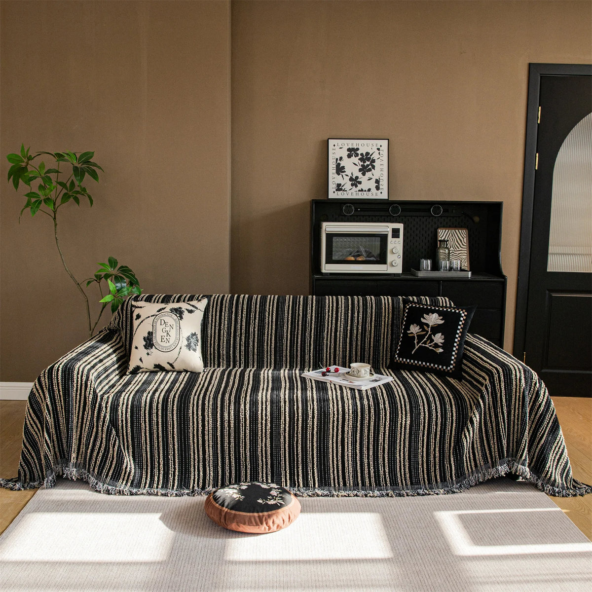 housses canapé moderne rayées tissu épais franges noir beige