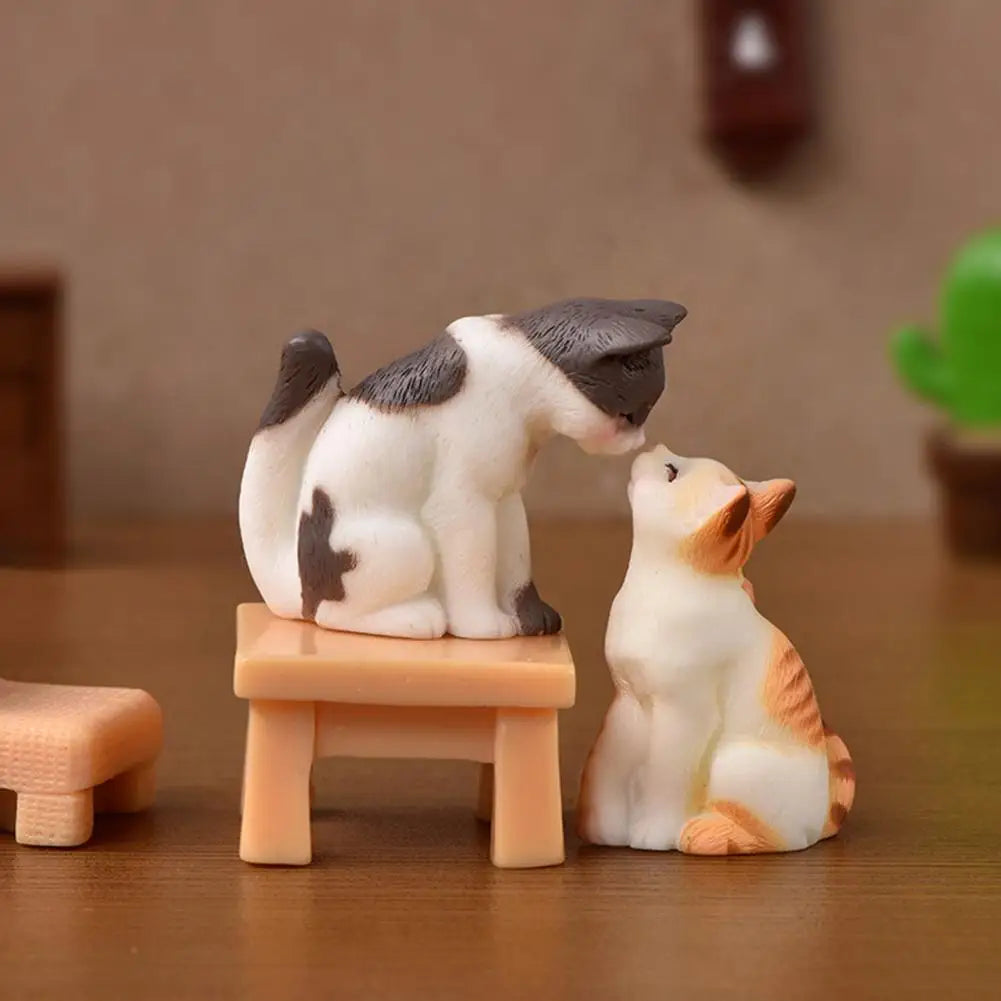 statuettes chats résine animaux compagnie réaliste détaillées blanc gris noir orange bleu yeux colorés