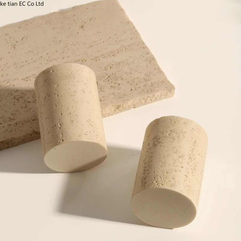 ensemble salle bain moderne beige clair brosse dents tube dentifrice distributeur savon tasses résine