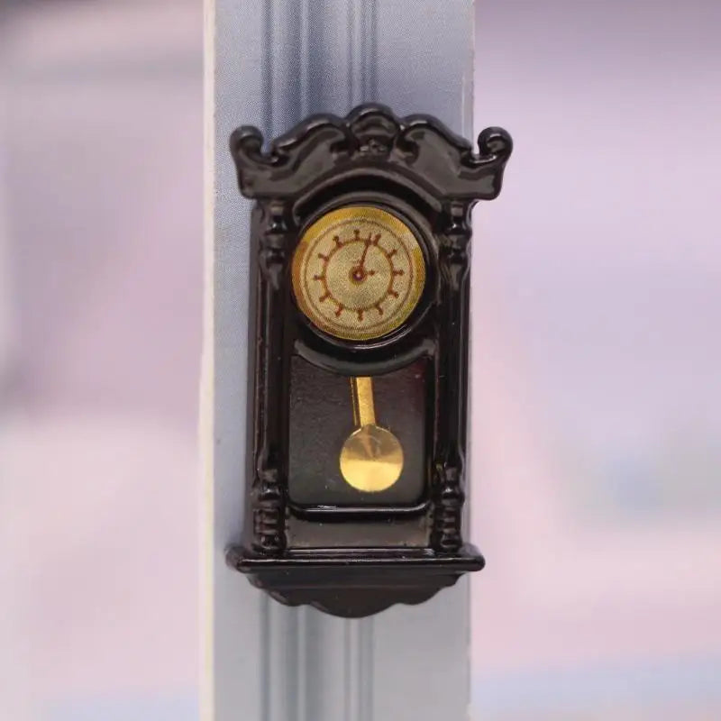 horloge murale miniature classique vintage ornements dorés pendule cadran noir