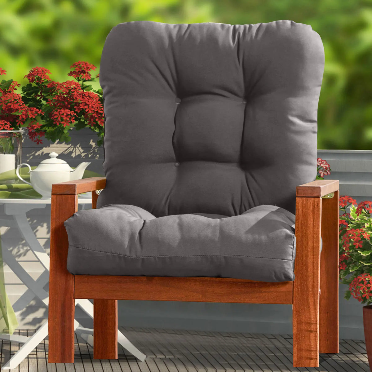 coussin assise imperméable polyester gris uni moderne rubans fixation extérieur jardin terrasse amovible lavable