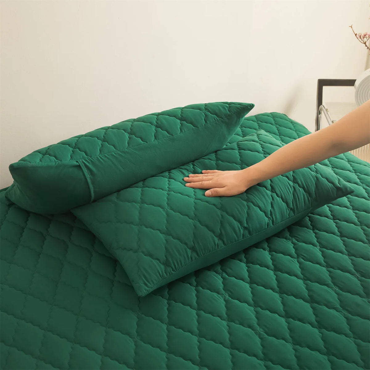 taies d'oreiller patchwork vert foncé motif carrés moderne imperméables hospitalière écologique polyester 300 fils