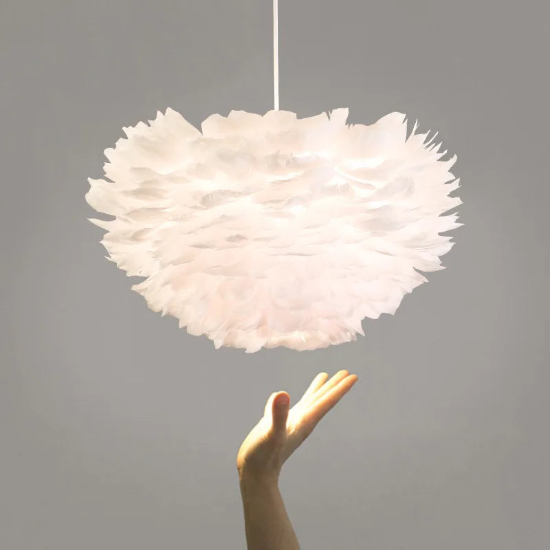 lampe suspendue moderne plumes blanc salon chambre coucher lumière intérieure décoration maison
