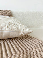 taie d'oreiller motif floral brodé polyester élégant décoration maison coussin beige fixations