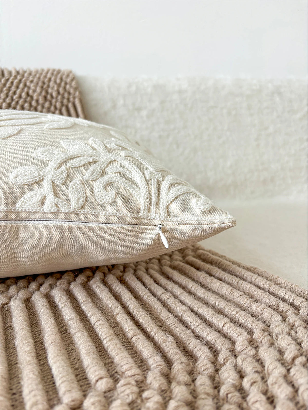 taie d'oreiller motif floral brodé polyester élégant décoration maison coussin beige fixations