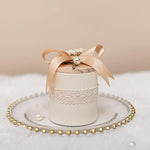 boîtes cadeaux mariage dentelle rubans satinés fleurs séchées nacrées élégantes romantiques blanc crème rose